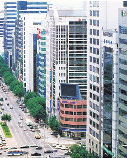 업무용 빌딩이 집중되어 있는 서울 강남구 테헤란로. 동아일보 자료사진