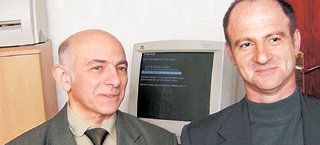 ‘술 안 취하는 약’ RU21을 공동 개발한 러시아의 예브게니 마예프스키 박사(왼쪽)와 미하일 우치텔 박사.  -모스크바=김기현 특파원