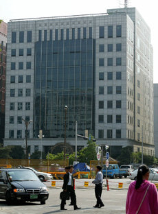 한나라당 여의도 당사가 6일 싱가포르 부동산 투자회사 MPI에 430억원대에 팔렸다. -서영수기자