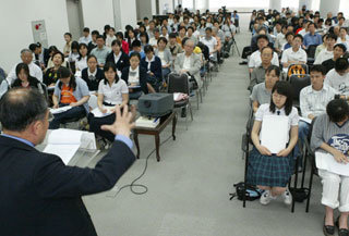 29일 동아일보사 강당에서 열린 토요공개강좌에는 중고교생 등 200여명이 참석했다.