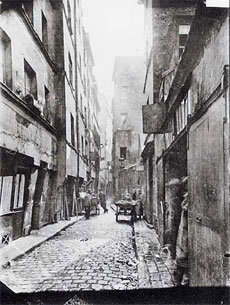 앗 제작'파리 뒷골목 풍경(1913년)