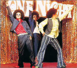 7월초 4년만에 새음반을 내고 콘서트를 갖는 그룹 ‘DJ DOC의 이하늘, 김창열, 정재용(왼쪽부터)’. 복귀에 임박한 시점에서 ‘베이비 복스’와 갈등을 빚자 “역시 ‘DJ DOC’답다”는 소리를 듣는다. 동아일보 자료사진