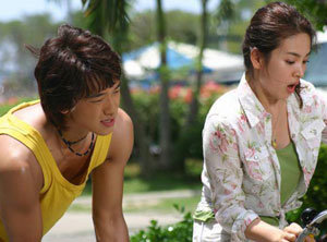 KBS 2TV ‘풀하우스’의 비(이영재·왼쪽)와 송혜교(한지은). 이들은 19일 방송에서 헤어졌지만 나중에 재결합하는 것으로 마무리된다. -사진제공 KBS