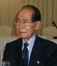 23일 서울 중구 코리아나호텔에서 열린 토론회에 참석한 황장엽 전 북한 노동당 비서.-연합