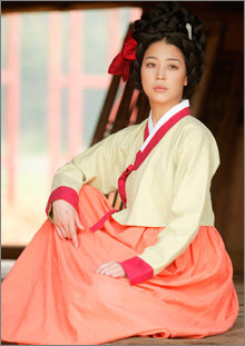 SBS 드라마 ‘장길산’의 한고은. 그는 내면연기가 미흡하다는 평을 듣는다. -사진제공 SBS