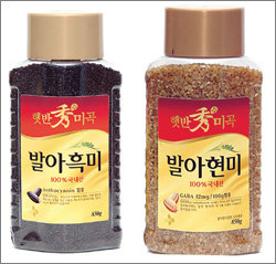 CJ 발아흑미(왼쪽) 발아현미 제품,