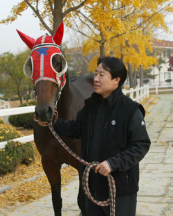 김문갑 조교사와 ‘무패강자’