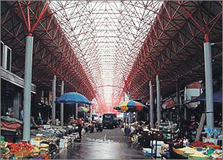 최근 환경개선사업을 끝내고 재개장하는 서울중앙시장. 사진제공 서울시