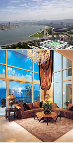 서울 강남구 삼성동 아이파크 옥상에서 바라본 서울의 전경(위). 인천 논현지구 신영 지웰(아래)의 펜트하우스는 천장 높이를 5.5m로 높여 개방감을 향상시켰다. 사진 제공 현대산업개발·신영