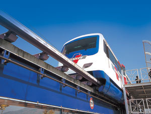 한국기계연구원과 로템이 공동으로 개발한 자기부상열차 UTM-01. 최고시속 110km인 도시형으로 제작됐다. 동아일보 자료 사진