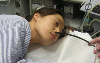 위암 검진에 필수적이지만 고통스러운 위 내시경 검사. 코를 통해 검사를 받을 때 불편을 줄인다는 연구결과가 나와 주목을 받고 있다. 사진 제공 아주대병원