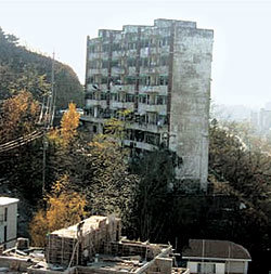 철거되기 전의 안산 기슭 시민아파트 모습. 사진제공 서울시