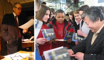 15일 독일 예나의 ‘쉴러의 가르텐하우스’에서 시를 낭송하고 있는 고은 시인(왼쪽). 같은 날 드레스덴 시립도서관에서 열린 독일 학생들과의 독서 토론회에서 자신의 독일어판 작품들에 서명을 하고 있는 소설가 이문열씨. 예나. 드레스덴=금동근 특파원