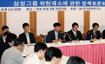 KBS2 ‘추적 60분’은 30일 ‘삼성공화국을 말한다’를 통해 삼성의 인적 네트워크를 분석한다. 사진 제공 KBS