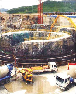 한반도에너지개발기구(KEDO)가 북한 함경남도 신포에 건설하다 중단한 경수로 발전소. 연합뉴스