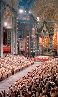 1962년 10월 로마 성베드로 대성전에서 열린 제2차 바티칸공의회의 개회식 광경. 공의회란 그리스도교 신앙과 교회 규율에 관한 사항을 의결하기 위해 교황이 소집하는 회의다. 전 세계 2000여 명의 주교 신부 평신도 등이 참가한 이 공의회는 몇 차례 휴회를 하며 1965년 12월 7일까지 계속됐다. 1차 바티칸공의회 이후 거의 100년 만에 열린 이 공의회는 ‘일치운동에 관한 교령’ ‘사목헌장’ 등을 채택해 반포했다. 이 공의회가 이룩한 개방과 쇄신과 적응의 정신은 가톨릭교회에 대한 이해를 새롭게 하고 교회의 삶에 자극과 활력을 불어넣는 계기가 됐다. 사진 제공 한국교회사연구소