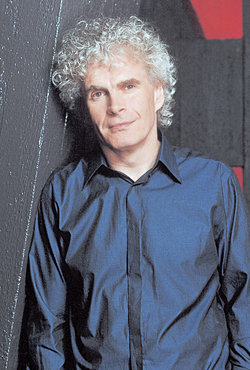 다음 달 7, 8일 내한 공연을 갖는 베를린필하모닉 오케스트라 음악 감독 사이먼 래틀 경. 사진 제공 EMI