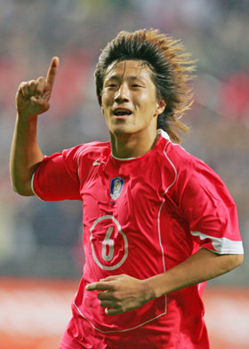 두번째 골 환호하는 김진규12일 서울월드컵경기장에서 열린 이란과의 평가전에서 한국의 김진규가 두번째 골을 넣은뒤 골 세리머니를 하고 있다. 연합