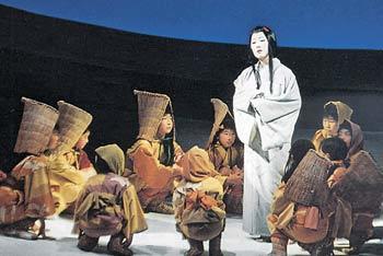 일본의 전통 설화를 바탕으로 만든 오페라 ‘유즈루’. 1952년 초연된 뒤 섬세하고 아름다운 선율로 어린아이부터 어른까지 친숙해진 작품이다. 사진 제공 국립오페라단