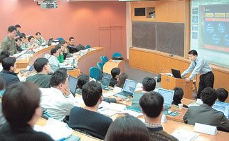 한국과학기술원(KAIST) 테크노경영대학원의 수업 장면. 사진 제공 한국과학기술원