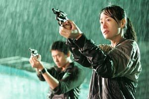 ‘예정된 연쇄 살인사건’이라는 할리우드적 문법과 ‘왕따’라는 한국적 소재가 결합된 영화 ‘6월의 일기’. 사진 제공 포미커뮤니케이션