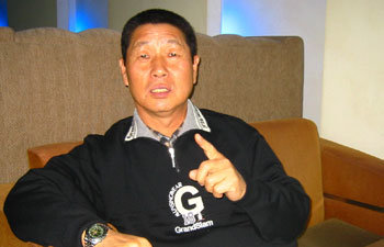 한국인으로는 처음으로 일본 프로야구팀 코치로 활약하게 된 김성근 전 LG 감독. 나이가 60대라는 게 믿기지 않을 정도로 야구에 대한 열정이 가득했다. 이헌재  기자