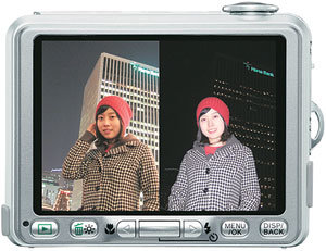 ISO 1600 이상의 고감도 디지털카메라로 찍은 사진(왼쪽)과 일반 디카로 찍은 사진. 사진 제공 한국후지필름