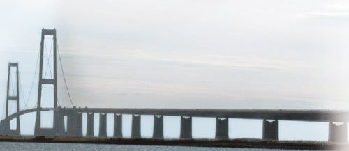 덴마크의 젤란트 섬과 핀 섬을 잇는 길이 6790m의 스토레벨트 다리. 동아일보 자료 사진