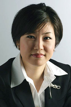 일본 위성방송 프로그램 ‘뉴스의 심층’ 진행을 맡게 된 김경주 도카이대 조교수. 한국 국적자로 일본 뉴스 프로그램 진행을 맡기는 김 조교수가 처음이다. 도쿄=연합뉴스