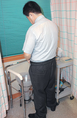 김영문 씨가 병원을 찾아 요속검사를 받고 있다. 사진 제공 서울아산병원