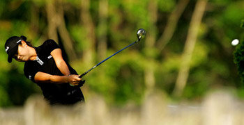 ‘두 번째 우승을 향해.’ 한희원이 19일 미국여자프로골프(LPGA)투어 사이베이스클래식 1라운드 3번홀에서 티샷을 하고 있다. 한희원은 2003년 이 대회에서 우승을 차지했다. 사진 제공 휠라코리아