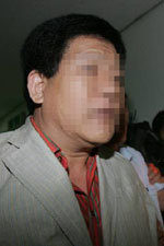 한나라당 박근혜 대표 피습 사건의 피의자인 지모씨. 동아일보 자료사진