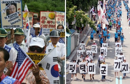 14일 반핵반김국민협의회 주최로 열린 보수 우익 단체 집회(왼쪽). 한국대학총학생회연합(한총련) 소속 대학생들이 8.15를 기념하여 서울 서대문구 연세대학교에서 시국대회를 가진후 시청까지 행진을 하고있다. 이들은 미군철수, 남북통일등을 주장했다(오른쪽 사진). 이훈구·김재명기자