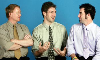 원어민 영어학원 강사들은 영어를 잘하려면 “실수를 즐기고, 꾸준히 연습하라”며 “학부모도 지나친 욕심을 버려야 한다”고 입을 모았다. 왼쪽부터 SDA삼육외국어학원 케빈 엘리스, 정철어학원주니어 토머스 매크래컨, YBM/ECC 숀 허드슨 강사. 홍진환 강사