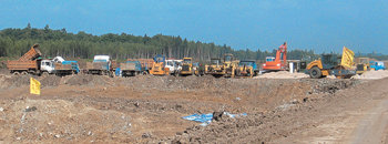 중국 지린 성 바이산 시 푸쑹 현 쑹장허 진에서 동남쪽으로 10.6㎞ 떨어진 곳에 건설되고 있는 백두산 공항 건설 현장. 옌볜=하종대 특파원