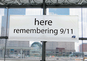 ???? ?? ??? ?? ?? ‘??, 9·11? ????(here remembering 9/11)’?? ?? ???. ??=??? ???