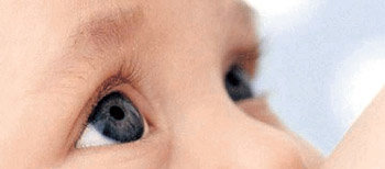 아이의 사시 약시 등의 눈 질환은 조기에 치료할 경우 정상 시력을 가질 수 있다. 동아일보 자료 사진