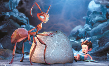 28일 개봉하는 애니메이션 ‘앤트불리’. 소년 루카스는 마법사 개미 조크의 묘약으로 개미만큼 작아진다. 사진 제공 워너브러더스코리아