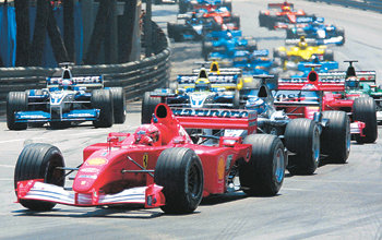 한국이 2010년부터 유치하게 된 포뮬러 원(F1) 대회는 시속 300km를 넘나드는 첨단 경주용 자동차들이 트랙(4.8∼5.4km)을 돌며 총거리 305km를 달려 승부를 겨루는 박진감 넘치는 모터 스포츠다. 동아일보 자료 사진