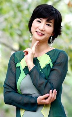 12일로 KBS2 FM라디오 ‘황정민의 FM대행진’ 진행 8주년을 맞은 황정민 아나운서. 그녀는 “늘 생기가 넘치는 아침을 전하겠다”며 ‘라디오 예찬론’을 펼쳤다. 김미옥 기자