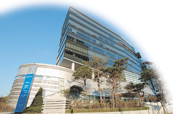 인베스트 코리아 플라자 전경.