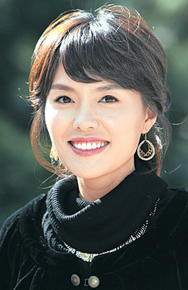 MBC ‘있을 때 잘해’에서 홀로서기에 성공한 이혼녀 역으로 열연하고 있는 하희라. 강병기 기자