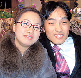 김경민 씨(오른쪽)와 옛 스승 지성숙 씨.