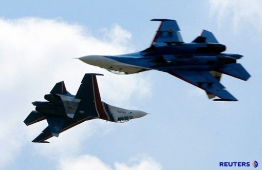 수호이-27 공중기동 모습. 로이터/동아닷컴 특약