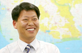 대우건설 나이지리아 건설 현장에서 지난달 10일 무장단체에 의해 납치됐다가 풀려난 뒤 최근 나이지리아 현장으로 다시 돌아간 대우건설 최종진 과장. 그는 본보와의 인터뷰에서 “플랜트 공사관리 분야에서 최고의 전문가가 되겠다”고 포부를 밝혔다.