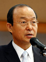 송민순 외교통상부 장관. 동아일보 자료사진