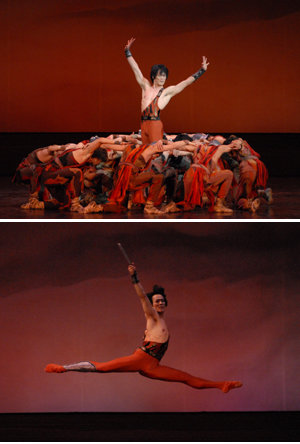 국립발레단과 러시아 노보시비르스크 발레단이 13일 러시아 현지에서 합동으로 펼친 '스파르타쿠스' 공연. 권재현기자