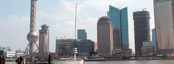 미래에셋그룹이 투자해 공사를 하고 있는 중국 푸둥 지역 빌딩(오른쪽에서 두 번째 건물). 사진 제공 미래에셋그룹