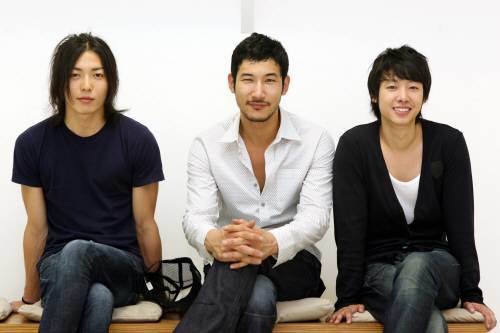 왼쪽부터 김재욱 이언 김동욱. 전영한 기자