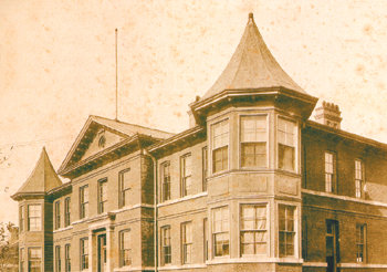 1904년에 완공된 세브란스병원 건물. 1916년 한국 땅을 처음 밟은 스코필드 박사는 이곳에서 세균학을 가르쳤다. 사진 제공 연세대 의대 동은의학박물관